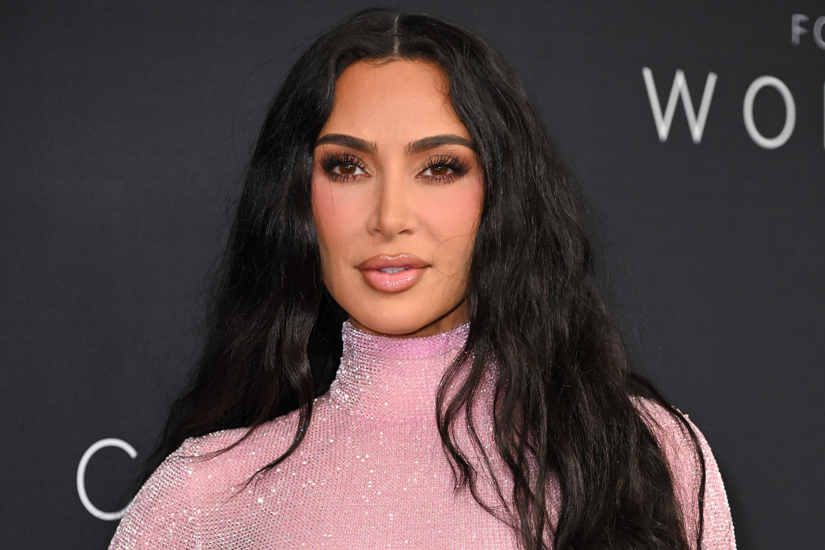 New Kim Kardashian Photo Confuses Internet—’Missing a Toe’